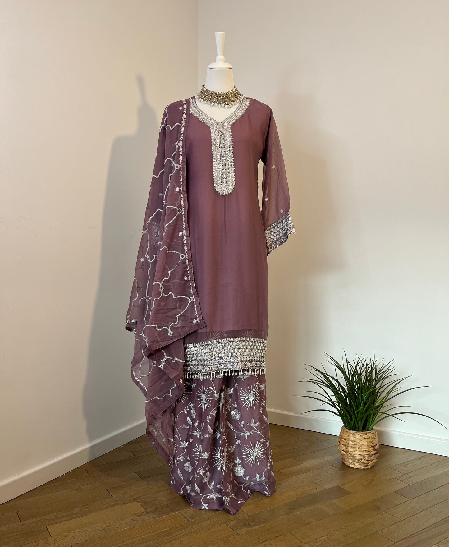 Salwar Kameez Sana